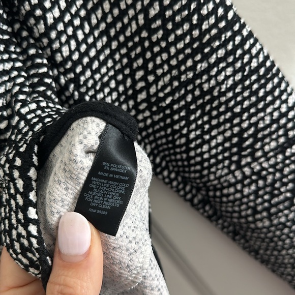 Express - black and white pattern jacket. Size XS. - Picture 4 of 4